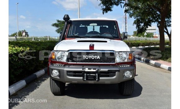 Buy Import Toyota Land Cruiser Red Car in Import - Dubai in Enga Buy Import Toyota Land Cruiser Red Car in Import - Dubai in Enga
