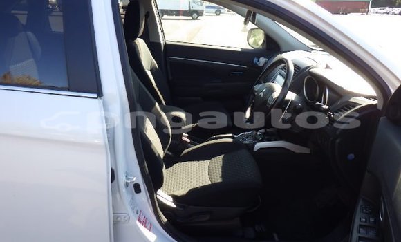 Buy Used Mitsubishi RVR White Car in Port Moresby in National Capital District Buy Used Mitsubishi RVR White Car in Port Moresby in National Capital District