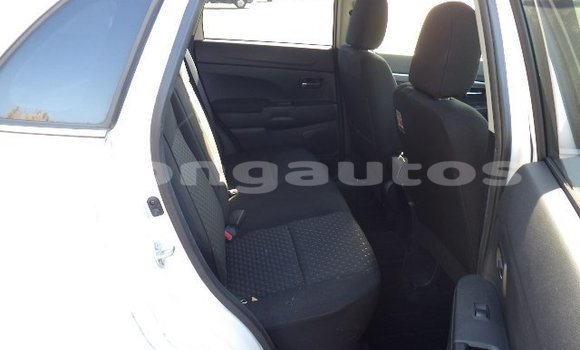 Buy Used Mitsubishi RVR White Car in Port Moresby in National Capital District Buy Used Mitsubishi RVR White Car in Port Moresby in National Capital District