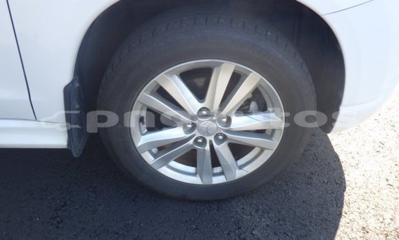 Buy Used Mitsubishi RVR White Car in Port Moresby in National Capital District Buy Used Mitsubishi RVR White Car in Port Moresby in National Capital District