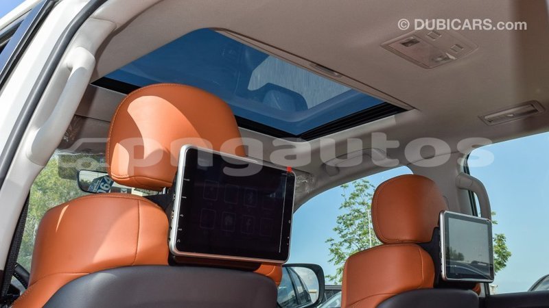 Big with watermark toyota land cruiser enga import dubai 4413