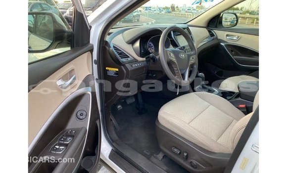 Buy Import Hyundai Santa Fe White Car in Import - Dubai in Enga Buy Import Hyundai Santa Fe White Car in Import - Dubai in Enga