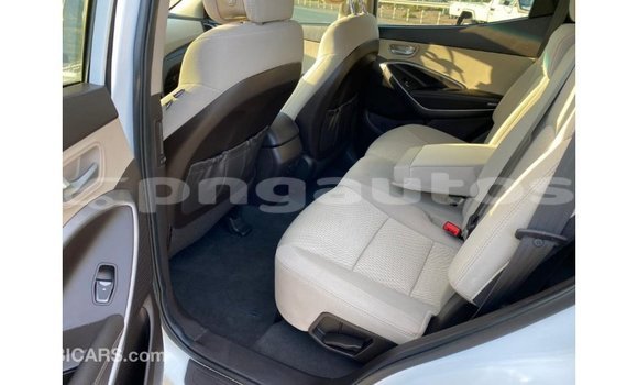 Buy Import Hyundai Santa Fe White Car in Import - Dubai in Enga Buy Import Hyundai Santa Fe White Car in Import - Dubai in Enga