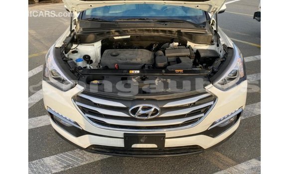 Buy Import Hyundai Santa Fe White Car in Import - Dubai in Enga Buy Import Hyundai Santa Fe White Car in Import - Dubai in Enga
