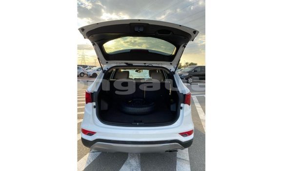 Buy Import Hyundai Santa Fe White Car in Import - Dubai in Enga Buy Import Hyundai Santa Fe White Car in Import - Dubai in Enga