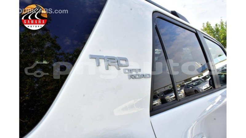 Big with watermark toyota 4runner enga import dubai 4416