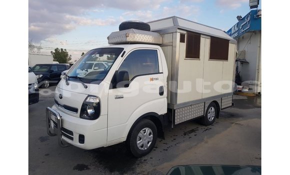 Buy Import Kia Carens White Car in Import - Dubai in Enga Buy Import Kia Carens White Car in Import - Dubai in Enga