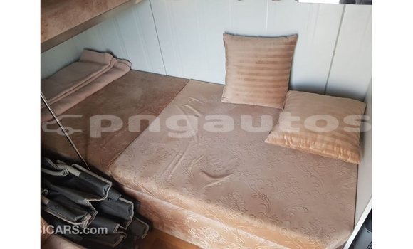 Buy Import Kia Carens White Car in Import - Dubai in Enga Buy Import Kia Carens White Car in Import - Dubai in Enga