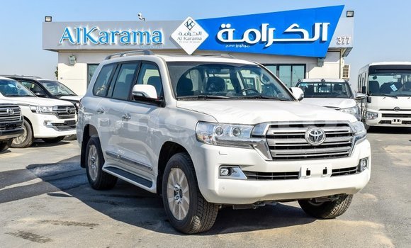 Acheter Import Voiture Toyota Land Cruiser Blanc à Import - Dubai, Enga Acheter Import Voiture Toyota Land Cruiser Blanc à Import - Dubai, Enga