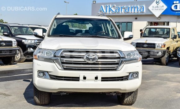 Acheter Import Voiture Toyota Land Cruiser Blanc à Import - Dubai, Enga Acheter Import Voiture Toyota Land Cruiser Blanc à Import - Dubai, Enga
