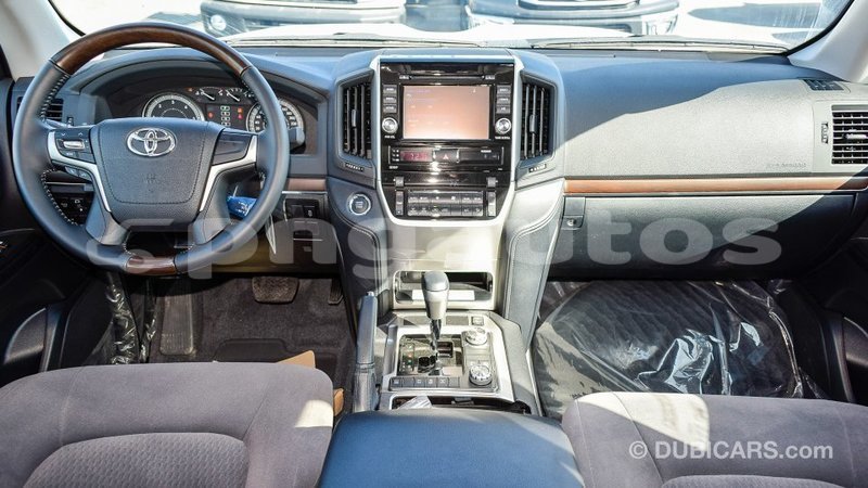 Big with watermark toyota land cruiser enga import dubai 4425