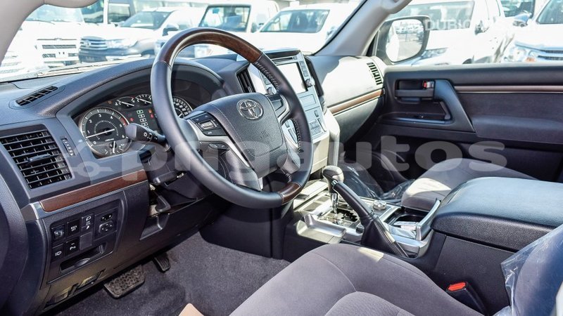 Big with watermark toyota land cruiser enga import dubai 4425