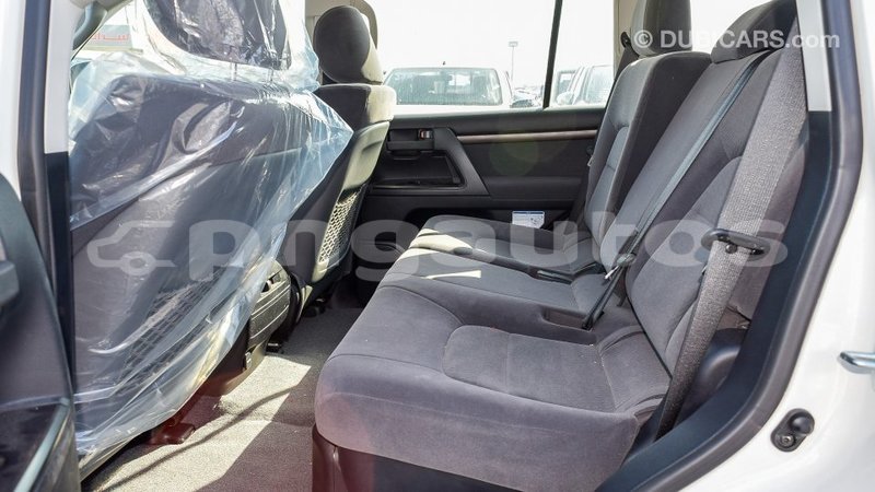 Big with watermark toyota land cruiser enga import dubai 4425