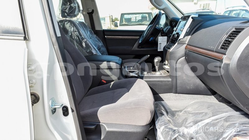 Big with watermark toyota land cruiser enga import dubai 4425