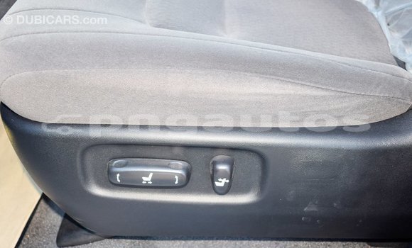 Acheter Import Voiture Toyota Land Cruiser Blanc à Import - Dubai, Enga Acheter Import Voiture Toyota Land Cruiser Blanc à Import - Dubai, Enga