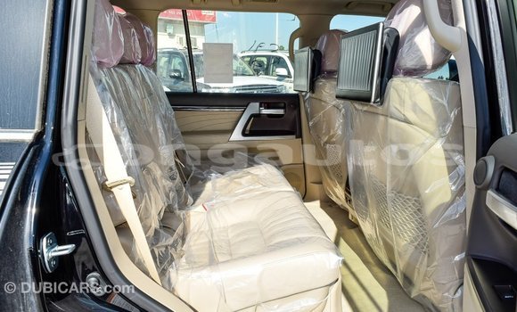 Acheter Import Voiture Toyota Land Cruiser Noir à Import - Dubai, Enga Acheter Import Voiture Toyota Land Cruiser Noir à Import - Dubai, Enga