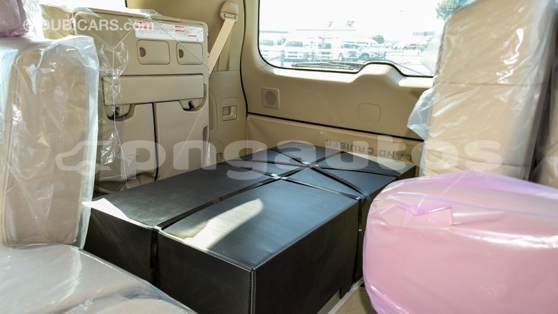 Big with watermark toyota land cruiser enga import dubai 4426