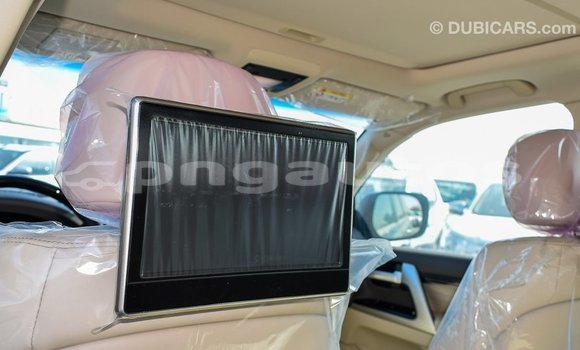 Acheter Import Voiture Toyota Land Cruiser Noir à Import - Dubai, Enga Acheter Import Voiture Toyota Land Cruiser Noir à Import - Dubai, Enga