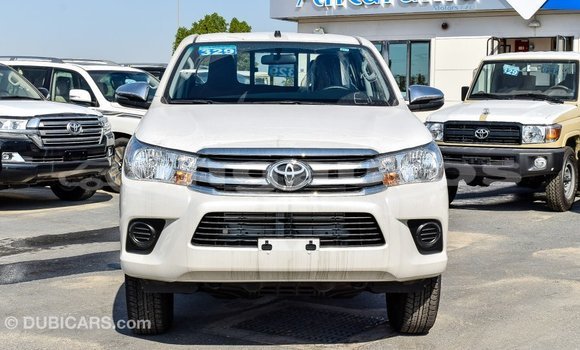 Acheter Import Voiture Toyota Hilux Blanc à Import - Dubai, Enga Acheter Import Voiture Toyota Hilux Blanc à Import - Dubai, Enga