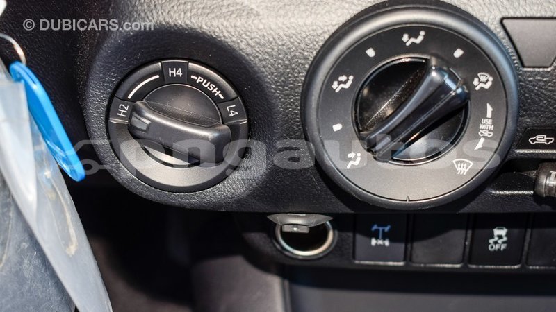 Big with watermark toyota hilux enga import dubai 4428