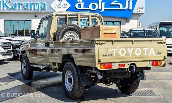 Acheter Import Voiture Toyota Land Cruiser Beige à Import - Dubai, Enga Acheter Import Voiture Toyota Land Cruiser Beige à Import - Dubai, Enga