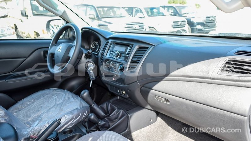 Big with watermark mitsubishi l200 enga import dubai 4430