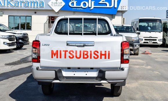 Acheter Import Voiture Mitsubishi L200 Blanc à Import - Dubai, Enga Acheter Import Voiture Mitsubishi L200 Blanc à Import - Dubai, Enga