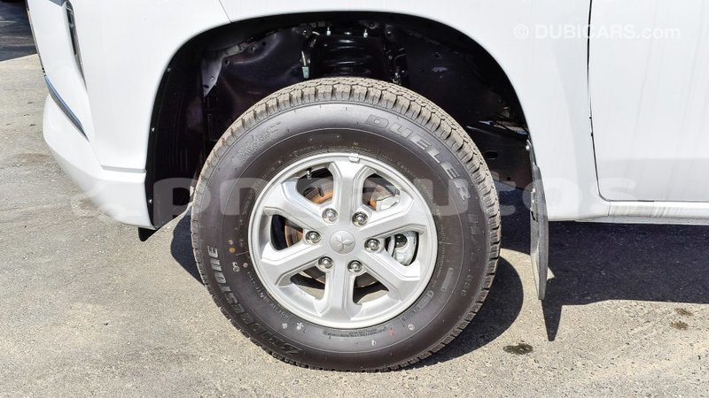 Big with watermark mitsubishi l200 enga import dubai 4430