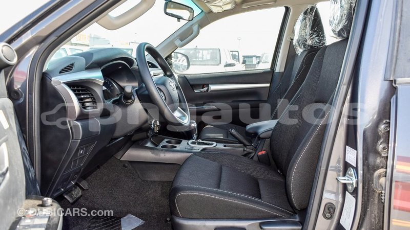 Big with watermark toyota hilux enga import dubai 4431