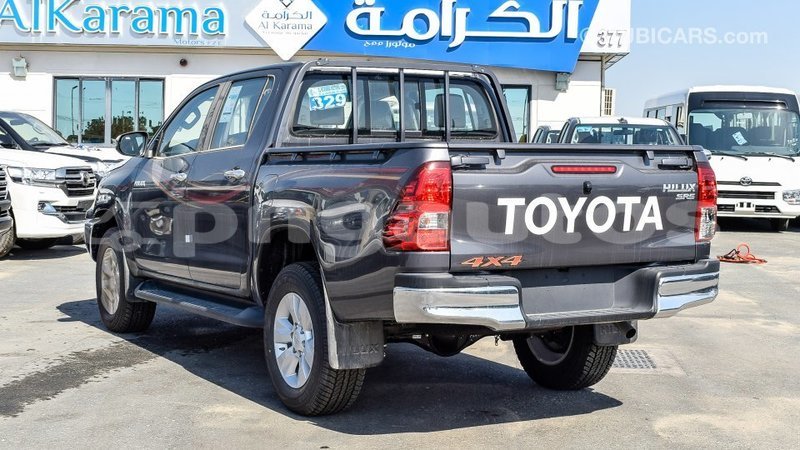 Big with watermark toyota hilux enga import dubai 4431