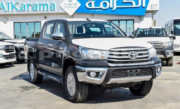 Acheter Import Voiture Toyota Hilux Noir à Import - Dubai, Enga Acheter Import Voiture Toyota Hilux Noir à Import - Dubai, Enga