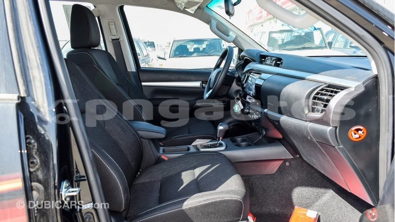 Big with watermark toyota hilux enga import dubai 4432