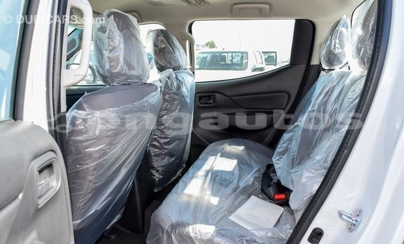 Acheter Import Voiture Mitsubishi L200 Blanc à Import - Dubai, Enga Acheter Import Voiture Mitsubishi L200 Blanc à Import - Dubai, Enga