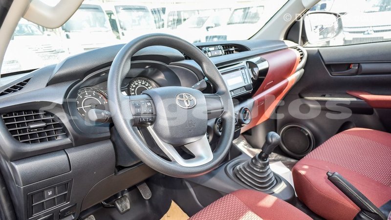 Big with watermark toyota hilux enga import dubai 4435