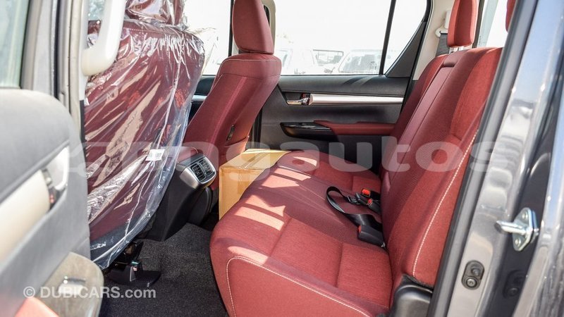 Big with watermark toyota hilux enga import dubai 4436