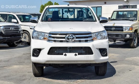 Acheter Import Voiture Toyota Hilux Blanc à Import - Dubai, Enga Acheter Import Voiture Toyota Hilux Blanc à Import - Dubai, Enga