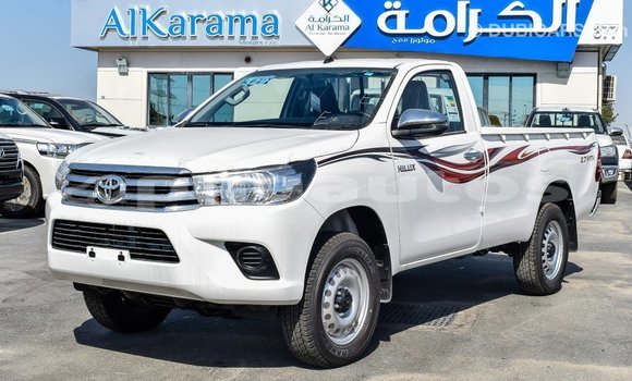 Acheter Import Voiture Toyota Hilux Blanc à Import - Dubai, Enga Acheter Import Voiture Toyota Hilux Blanc à Import - Dubai, Enga