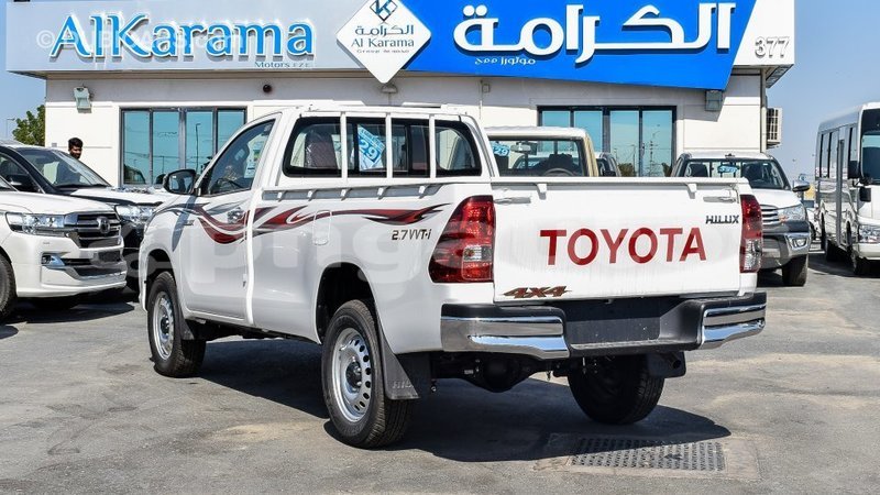 Big with watermark toyota hilux enga import dubai 4437