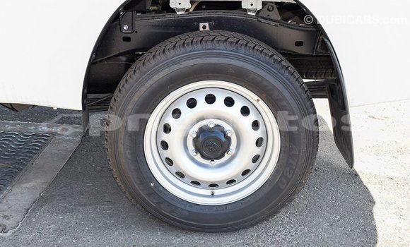 Acheter Import Voiture Toyota Hilux Blanc à Import - Dubai, Enga Acheter Import Voiture Toyota Hilux Blanc à Import - Dubai, Enga