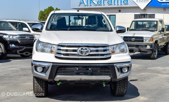 Acheter Import Voiture Toyota Hilux Blanc à Import - Dubai, Enga Acheter Import Voiture Toyota Hilux Blanc à Import - Dubai, Enga