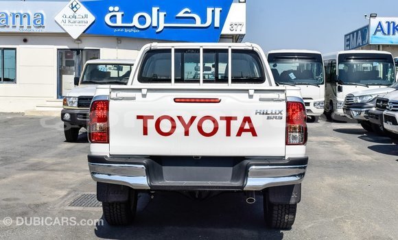 Acheter Import Voiture Toyota Hilux Blanc à Import - Dubai, Enga Acheter Import Voiture Toyota Hilux Blanc à Import - Dubai, Enga