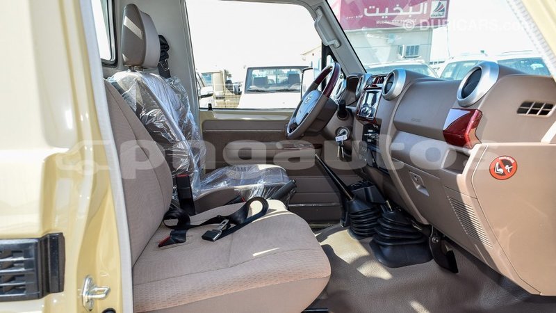 Big with watermark toyota land cruiser enga import dubai 4439