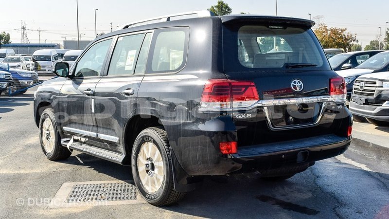 Big with watermark toyota land cruiser enga import dubai 4441