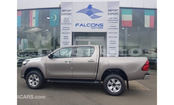 Buy Import Toyota Hilux Other Car in Import - Dubai in Enga Buy Import Toyota Hilux Other Car in Import - Dubai in Enga