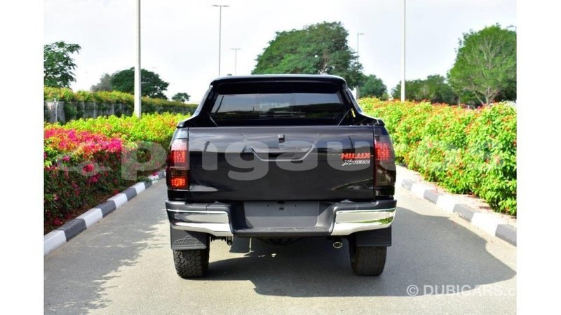 Big with watermark toyota hilux enga import dubai 4444