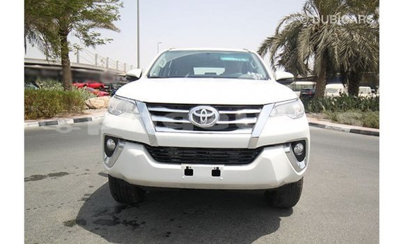 Buy Import Toyota Fortuner White Car in Import - Dubai in Enga Buy Import Toyota Fortuner White Car in Import - Dubai in Enga