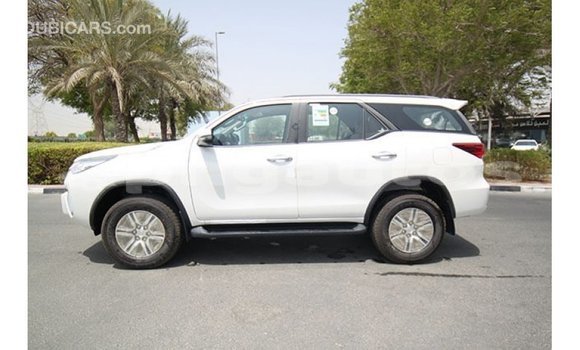 Buy Import Toyota Fortuner White Car in Import - Dubai in Enga Buy Import Toyota Fortuner White Car in Import - Dubai in Enga