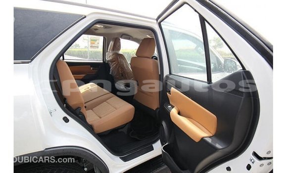 Buy Import Toyota Fortuner White Car in Import - Dubai in Enga Buy Import Toyota Fortuner White Car in Import - Dubai in Enga