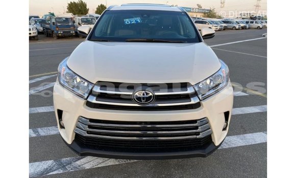 Buy Import Toyota Highlander White Car in Import - Dubai in Enga Buy Import Toyota Highlander White Car in Import - Dubai in Enga