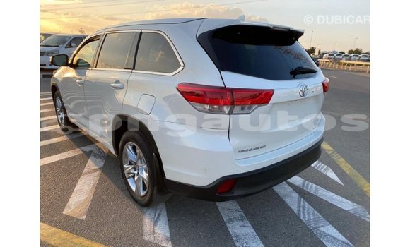Buy Import Toyota Highlander White Car in Import - Dubai in Enga Buy Import Toyota Highlander White Car in Import - Dubai in Enga